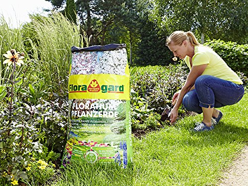 Floragard Florahum Pflanzerde 70 L • Universalerde • für Blumenbeete, Stauden, Sträucher, Gehölze und andere Gartenpflanzen • mit Tongranulat und dem Naturdünger Guano