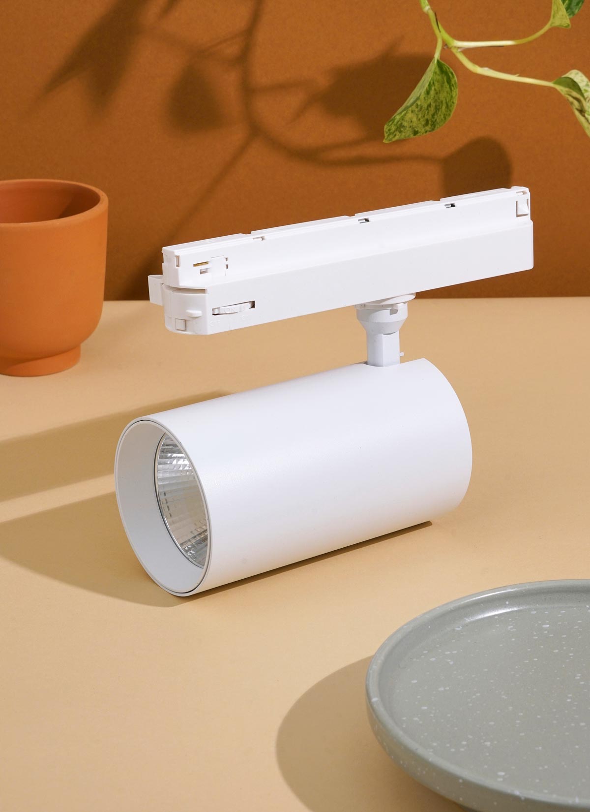 Highland™ LED Track Light System-3